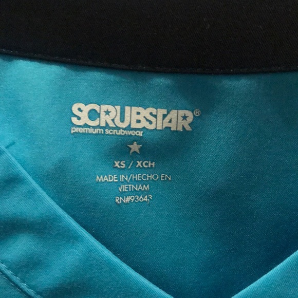 Scrub top - Picture 2 of 2
